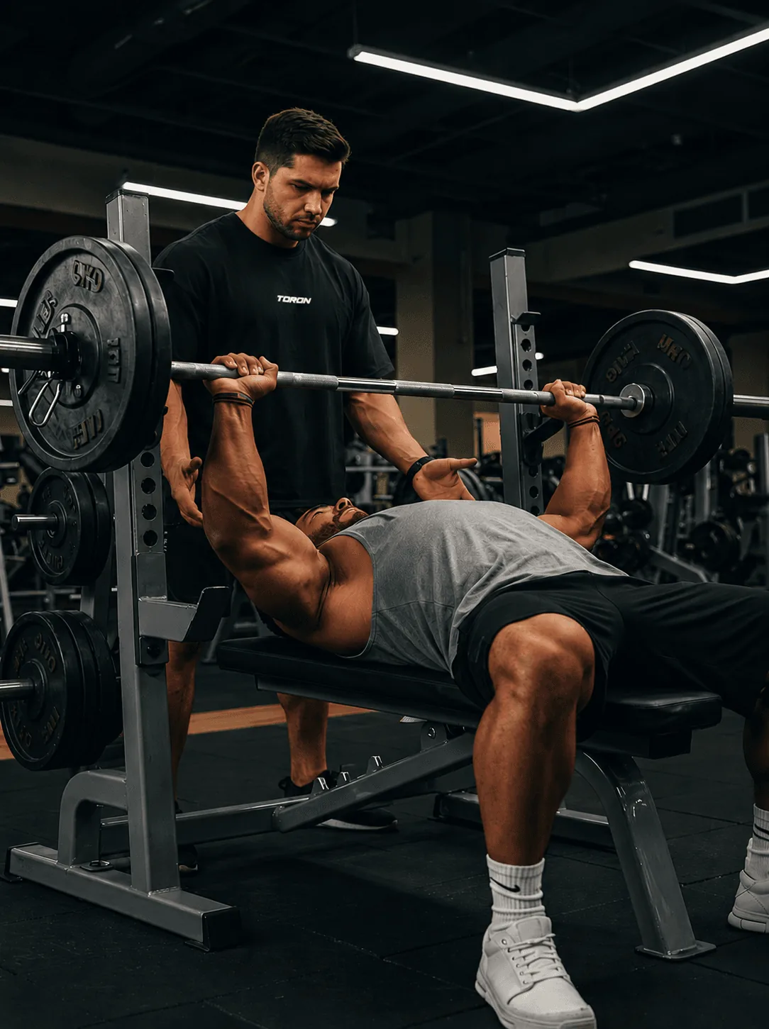 Treino pesado de musculação